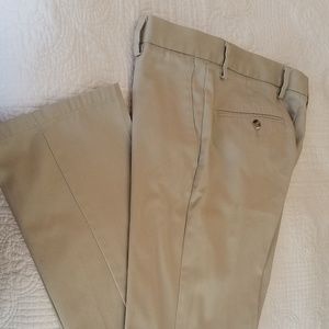 Men's Dockers Khakis Slim 32 x 32 Like New!